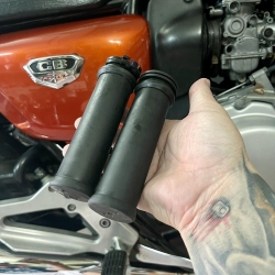 BAO TAY NẮM ZIN HARLEY DAVIDSION FORTY EIGHT 1200-2015