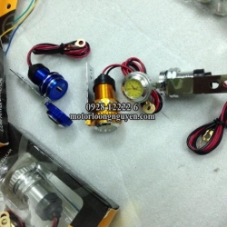 ĐỒNG HỒ XEM GIỜ KÈM SẠC USB CNC NHÔM